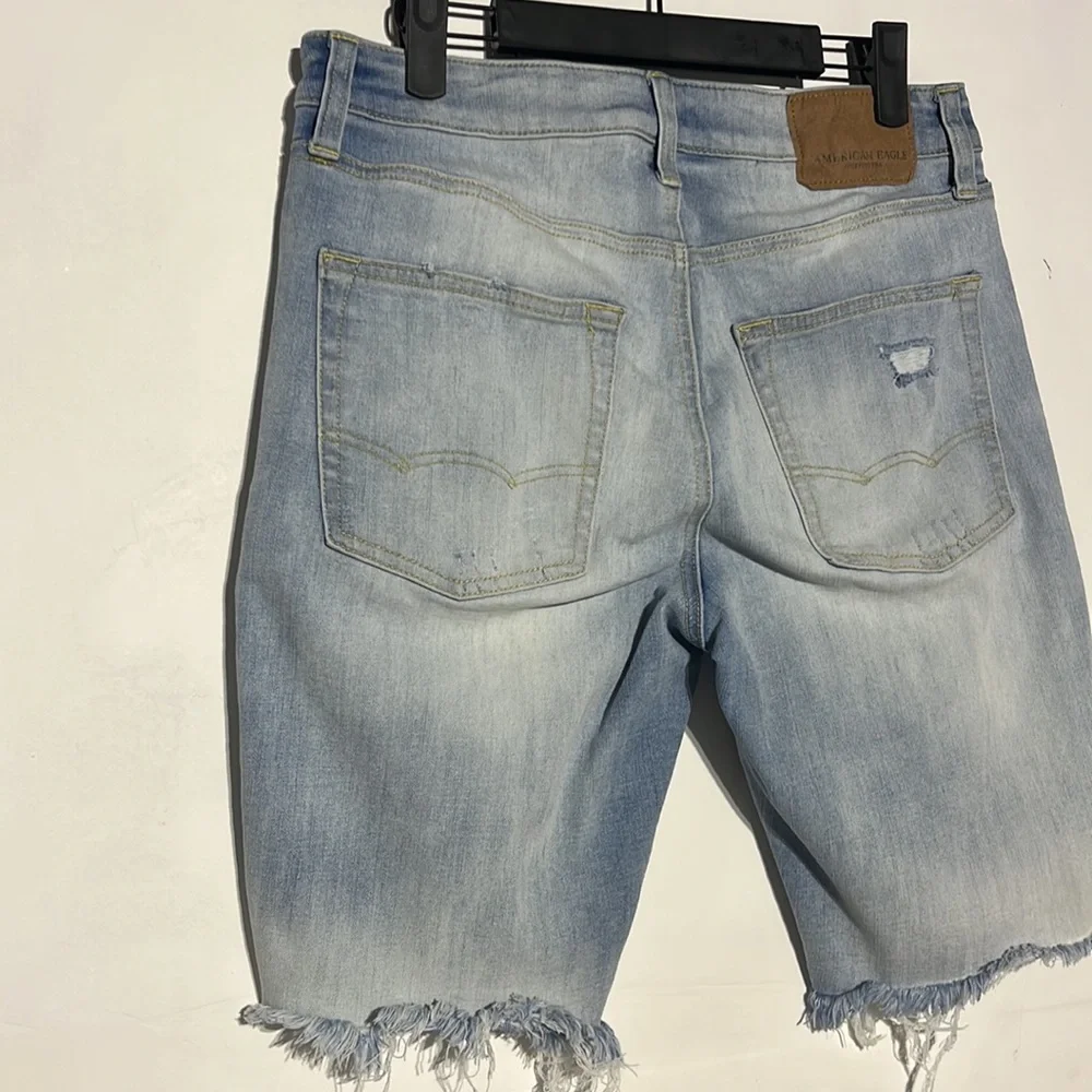 American Eagle Men’s Extreme Flex 4 Lightwash Distressed Denim Shorts Size 30 - Picture 8 of 12